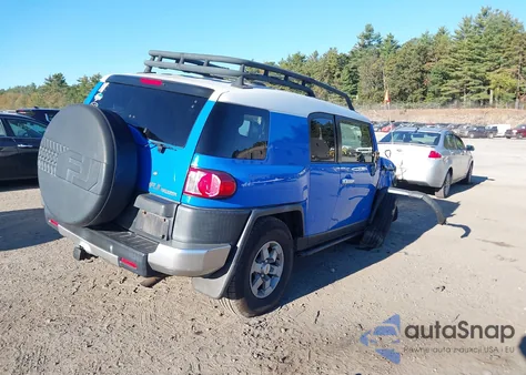 2007 Toyota Fj Cruiser z USA, uszkodzony, nr VIN JTEBU11F670044208